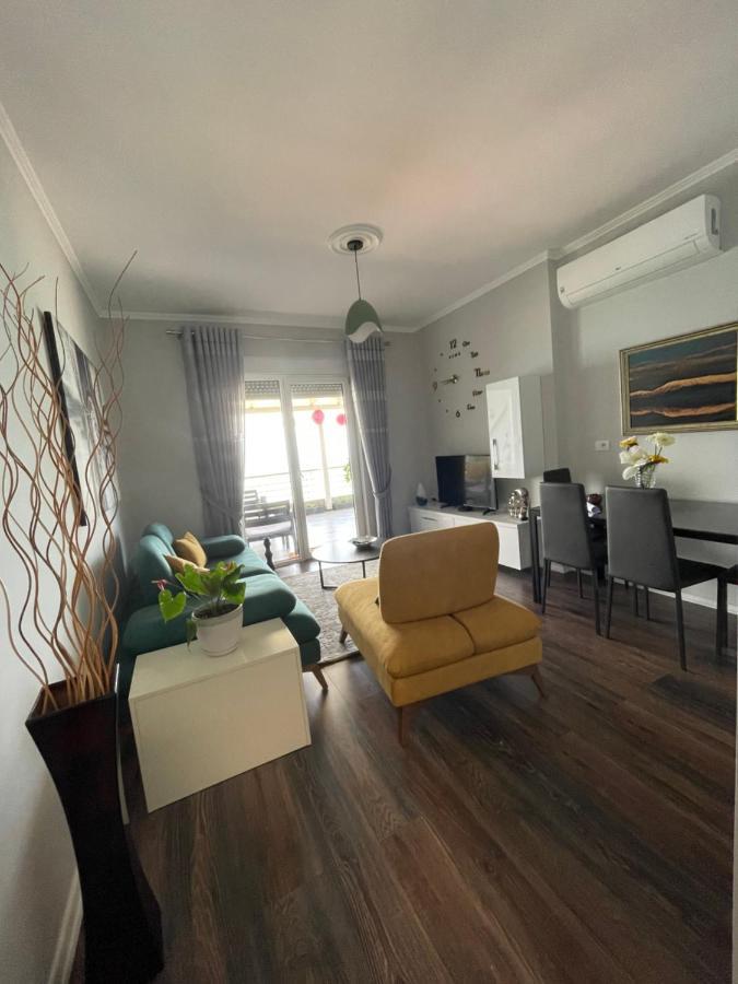 Kelvi'S Apartment Pogradec Ngoại thất bức ảnh