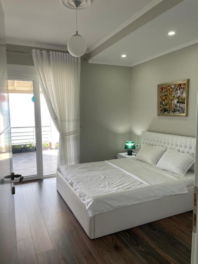 Kelvi'S Apartment Pogradec Ngoại thất bức ảnh